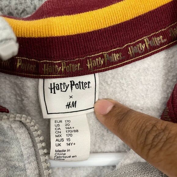 Harry Potter x H&M Hogwarts Sweatshirt Girls 20 Gray 1/4 Zip Cropped Pullover - Picture 4 of 10